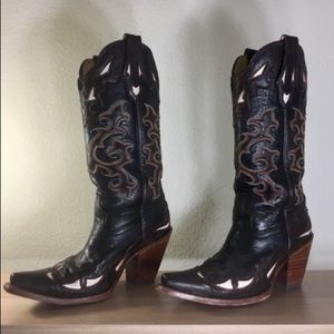 Corral boots